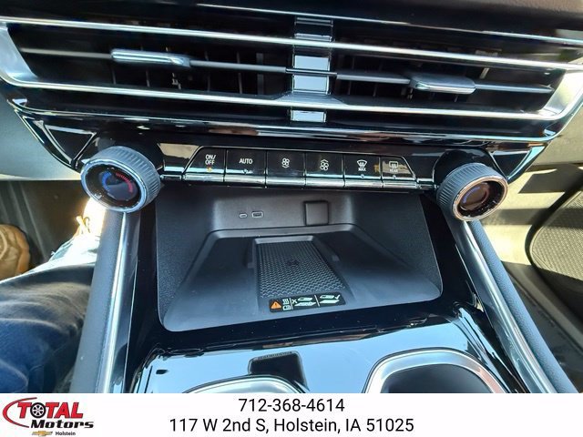 New 2027 Chevrolet Traverse Z71 w/ Driver Confidence Package AWD/4WD image 24
