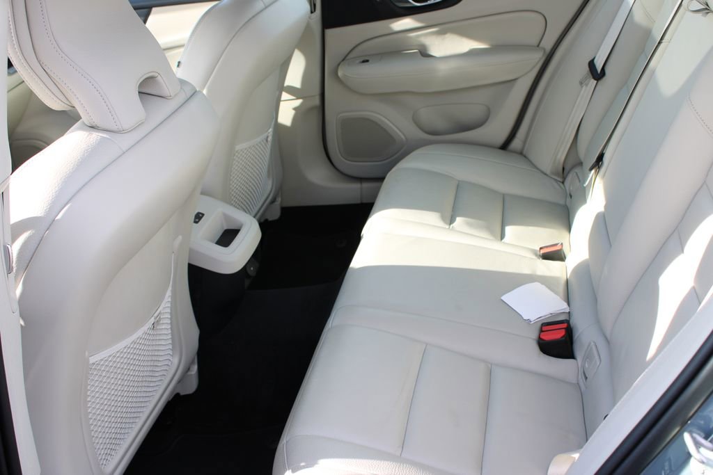 Used 2024 Volvo S60 B5 Plus image 18