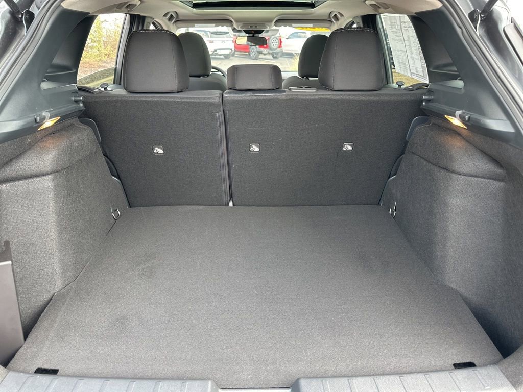 Used 2025 Nissan Kicks SV w/ SV Premium Package image 34