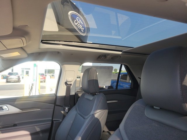 New 2026 Ford Explorer Active w/ Active Comfort Package AWD/4WD image 15