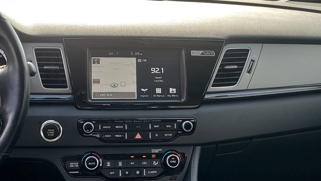 Used 2019 Kia Niro Touring FWD image 14