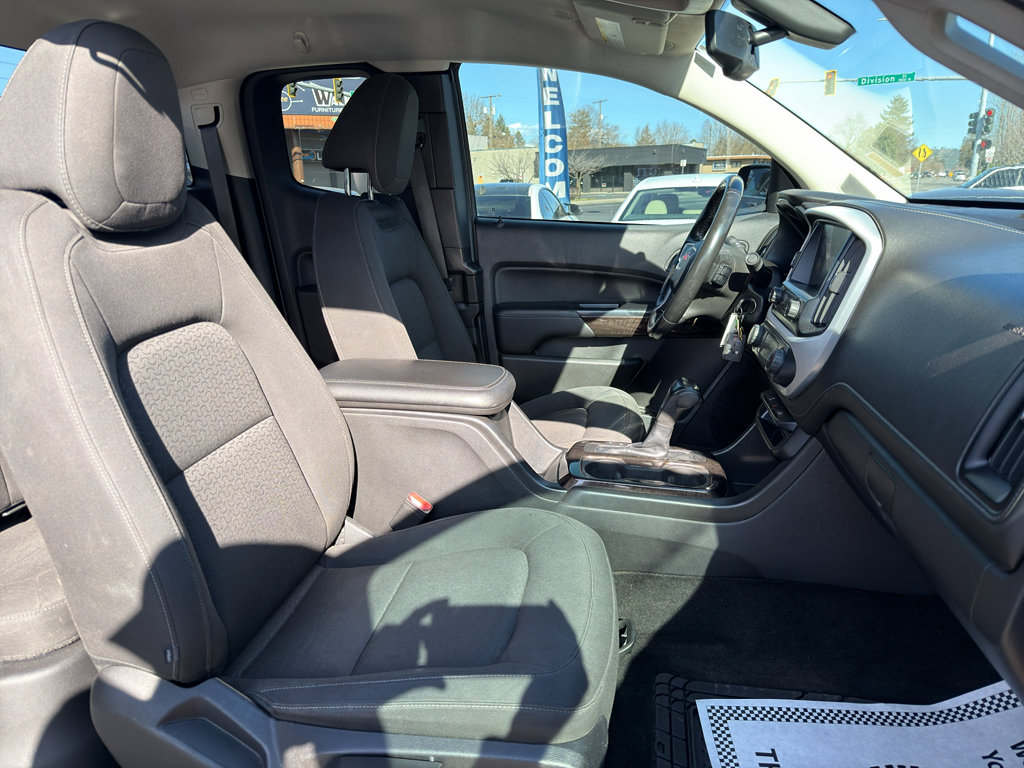 Used 2016 GMC Canyon SLE AWD/4WD image 16