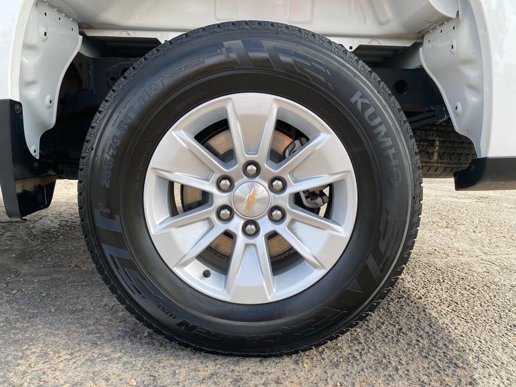 Used 2025 Chevrolet Silverado 1500 LT RWD image 23