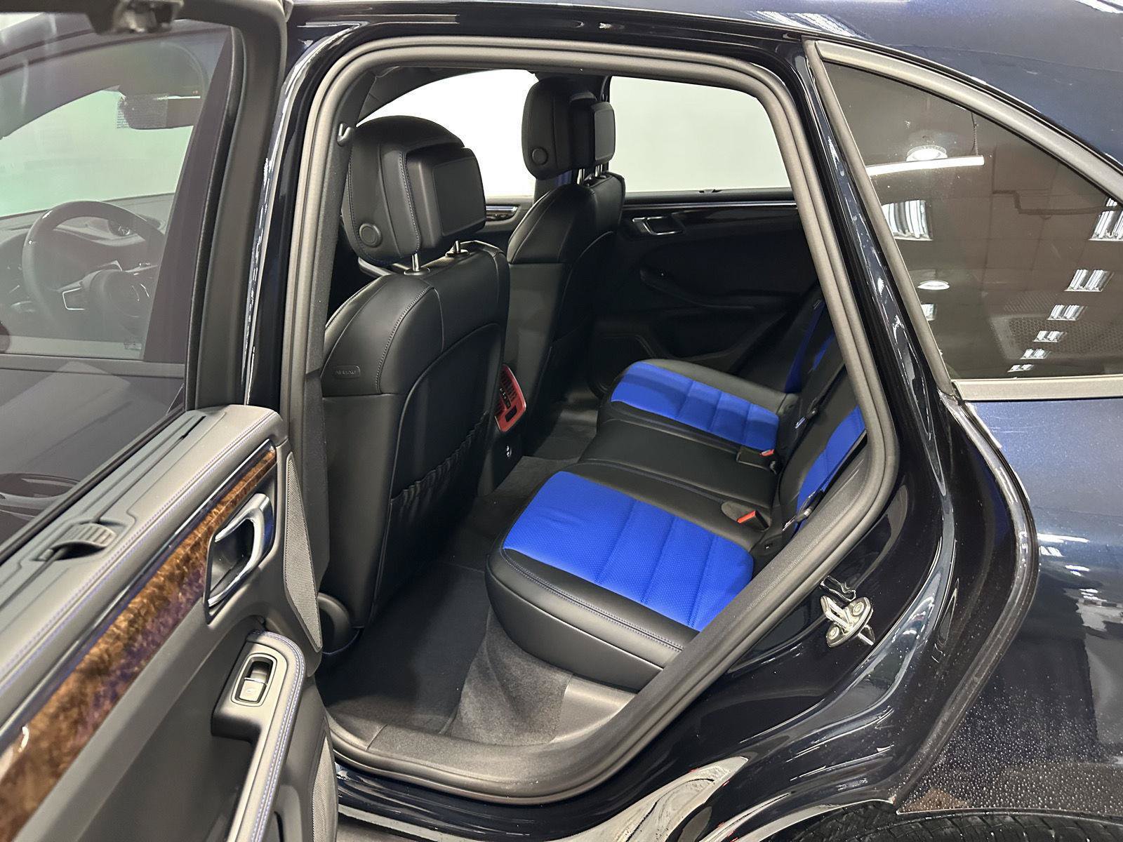New 2026 Porsche Macan AWD/4WD image 32