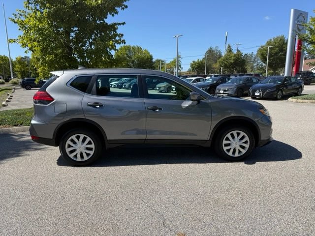 Used 2017 Nissan Rogue S AWD/4WD image 3