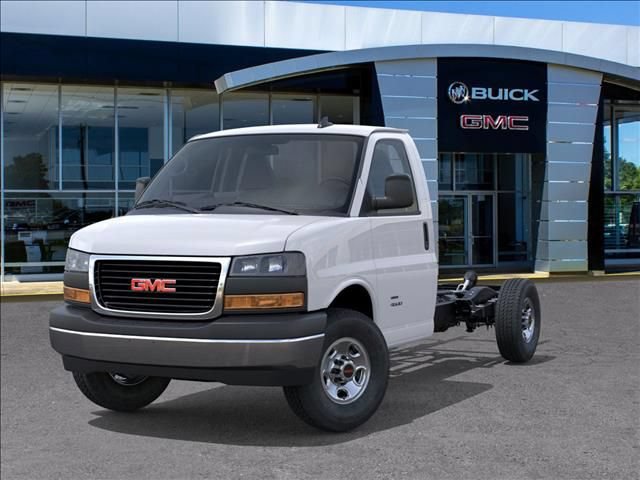 New 2025 GMC Savana 3500 w/ Power Convenience Package RWD image 6