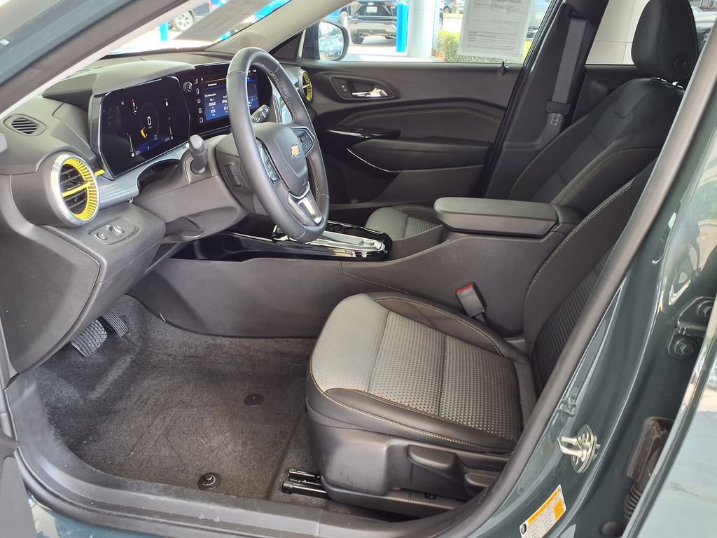Used 2026 Chevrolet Trax LT w/ Driver Confidence Package FWD image 20