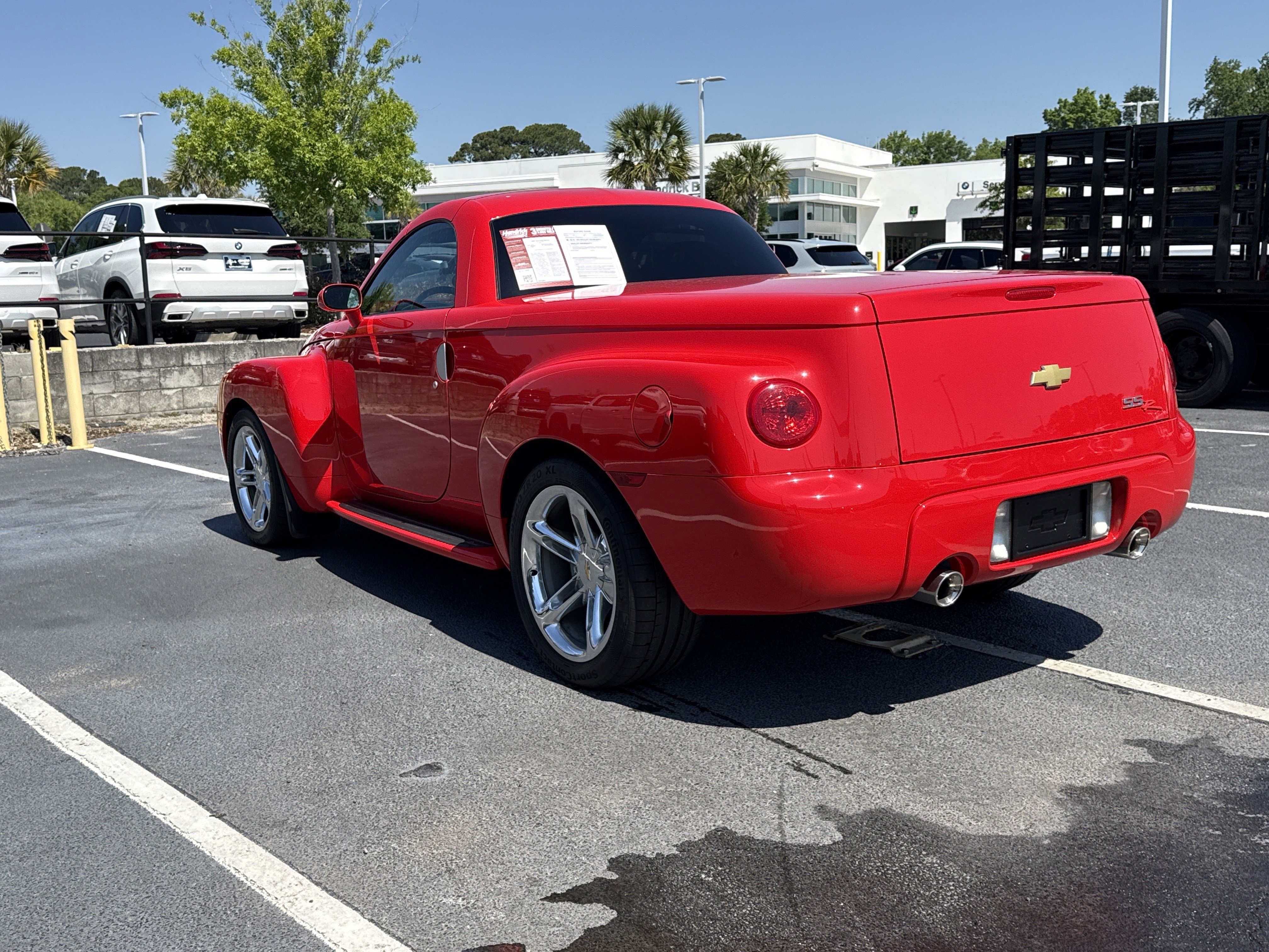 Used 2005 Chevrolet SSR w/ Preferred Equipment Group RWD image 18