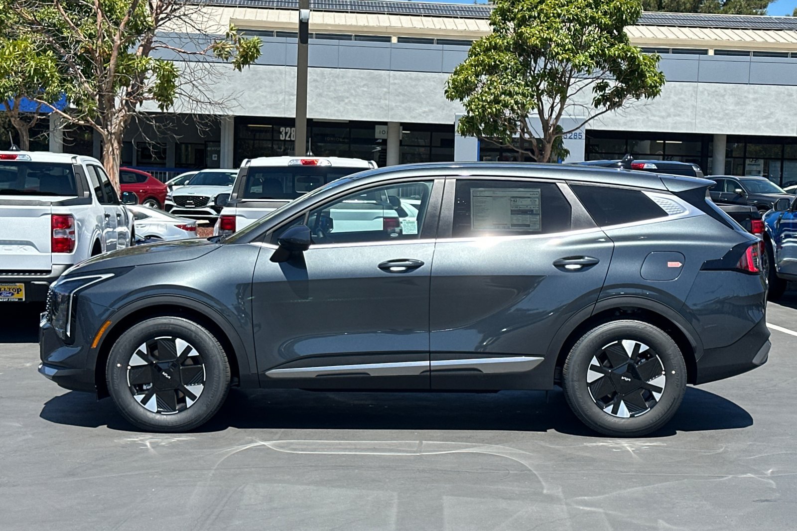 New 2026 Kia Sportage LX FWD image 7