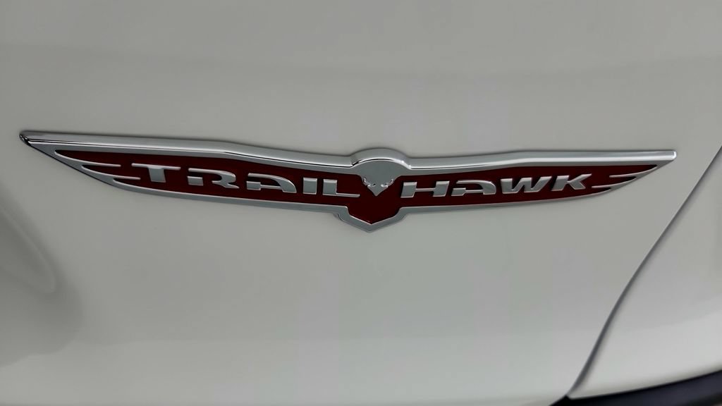 Used 2021 Jeep Cherokee Trailhawk w/ Sun, Sound & Nav Group AWD/4WD image 13