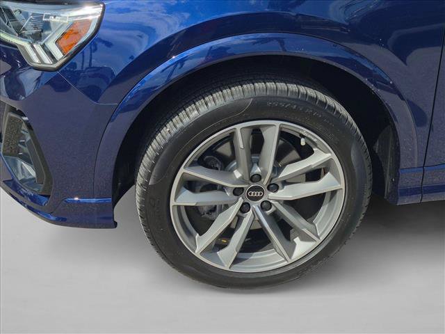 Used 2024 Audi Q3 2.0T Premium AWD/4WD image 24