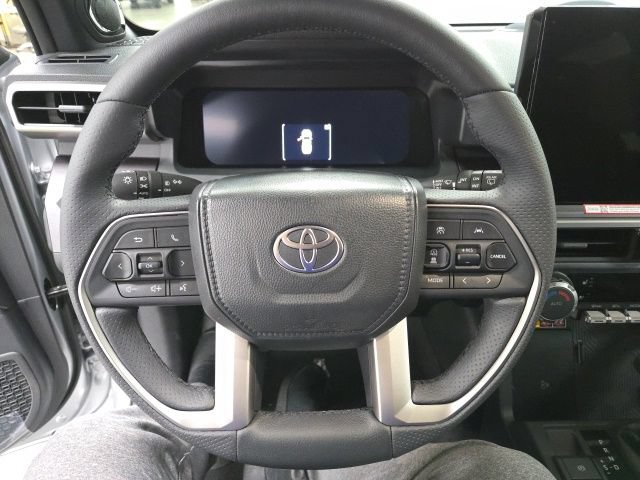 New 2026 Toyota 4Runner TRD Off-Road Premium AWD/4WD image 33