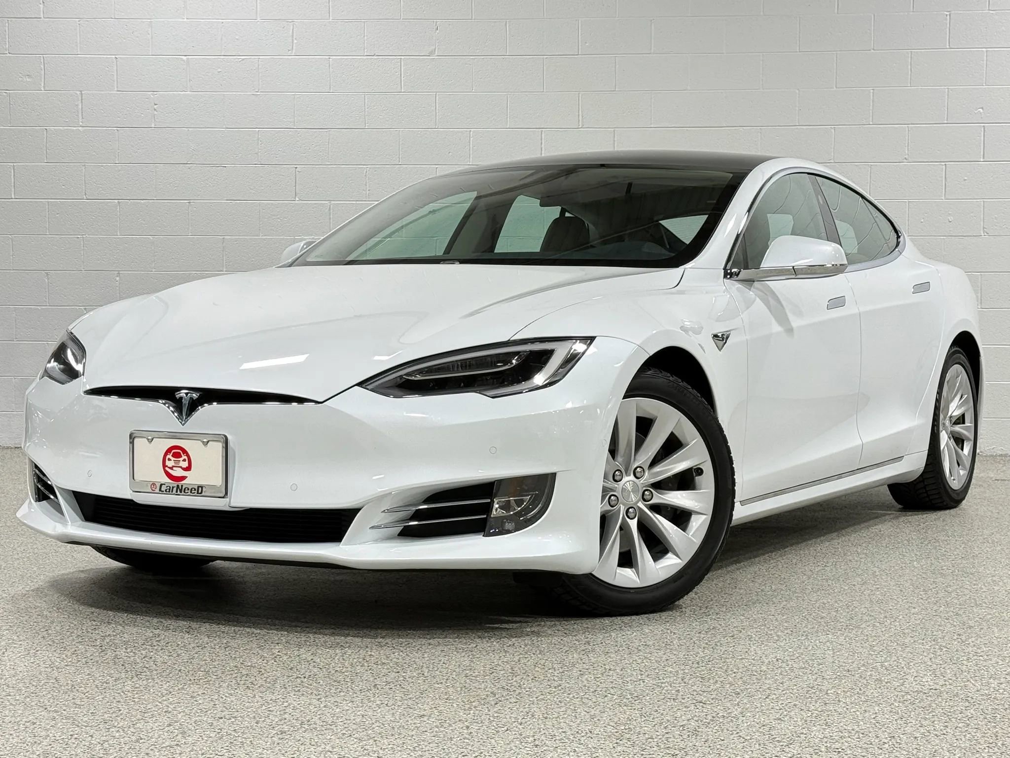 Used 2017 Tesla Model S 90D AWD/4WD image 2