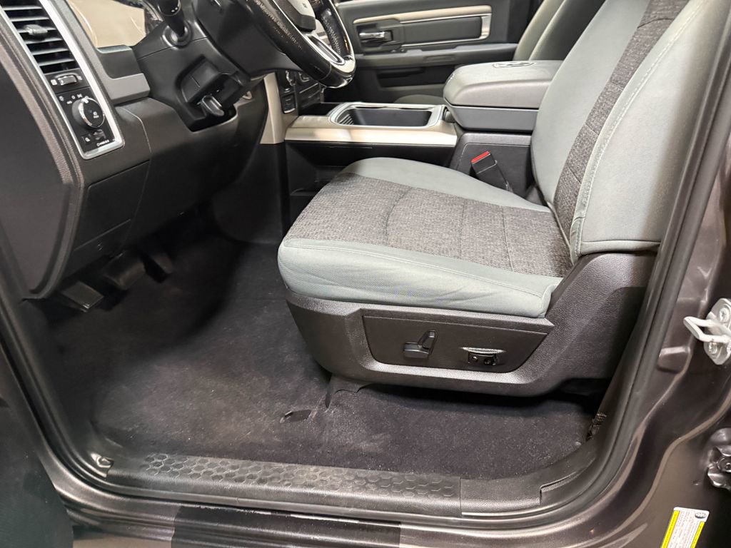 Used 2019 RAM 1500 Classic Warlock AWD/4WD image 59