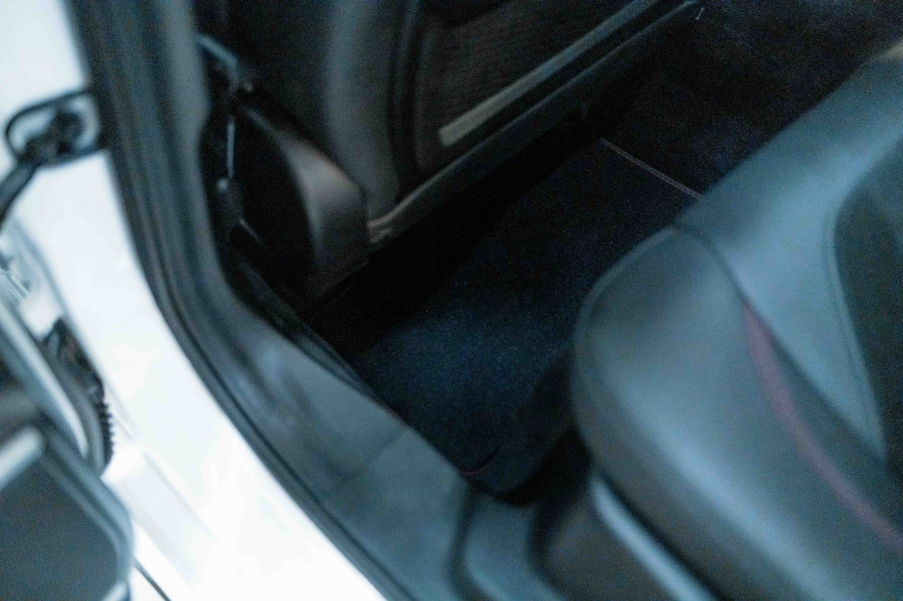 Used 2017 Alfa Romeo Giulia Quadrifoglio image 47