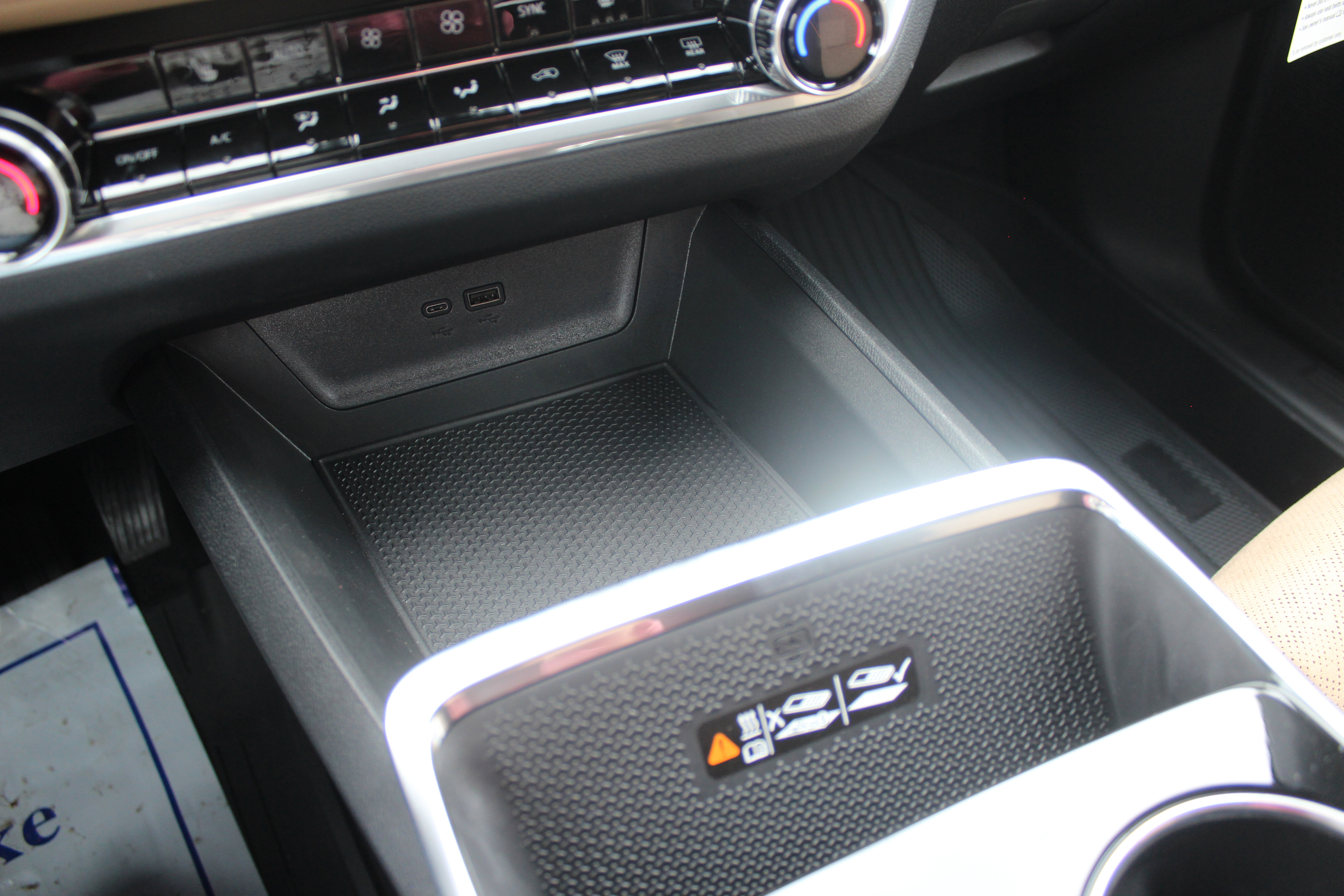 New 2026 Chevrolet Equinox ACTIV w/ LPO, Floor Liner Package image 36