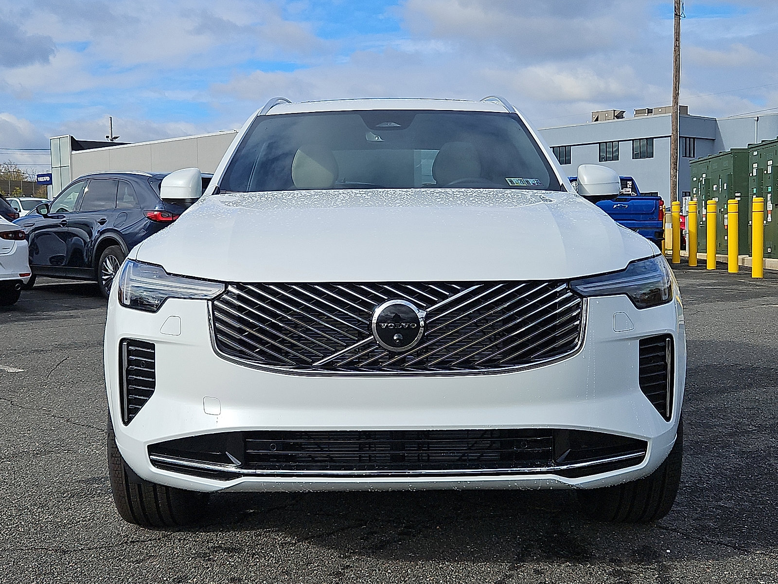 New 2026 Volvo XC90 B6 Plus image 2