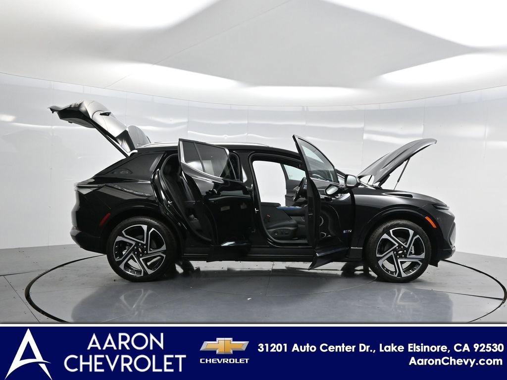 New 2025 Chevrolet Equinox EV LT w/ Convenience Package II AWD/4WD image 3