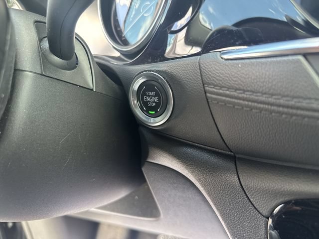 Certified 2022 Buick Encore GX Essence w/ Advanced Technology Package AWD/4WD image 17