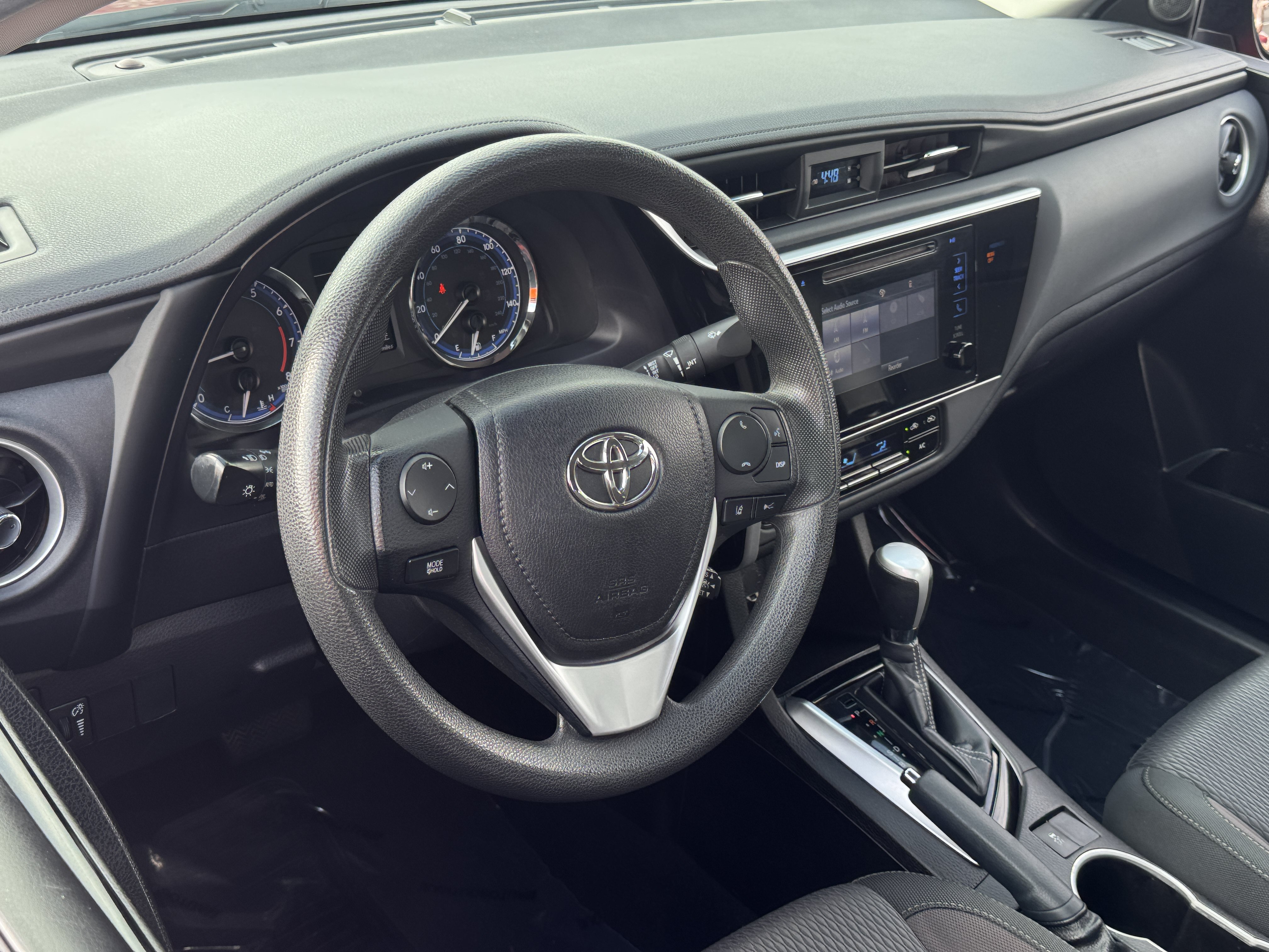 Used 2019 Toyota Corolla LE FWD image 7
