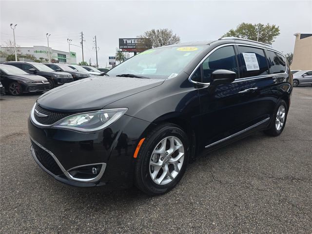 Used 2020 Chrysler Pacifica Touring-L image 7