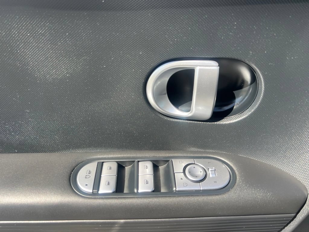 Used 2024 Hyundai Ioniq 5 SEL RWD image 32