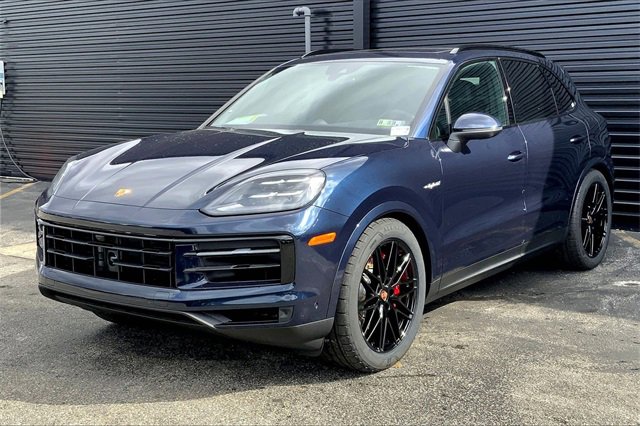 New 2026 Porsche Cayenne S video 1