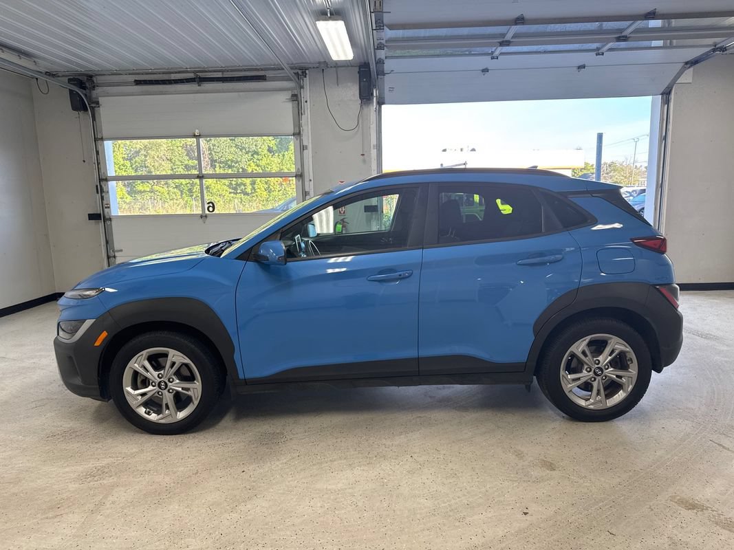 Used 2022 Hyundai Kona SEL w/ Cargo Package AWD/4WD image 2