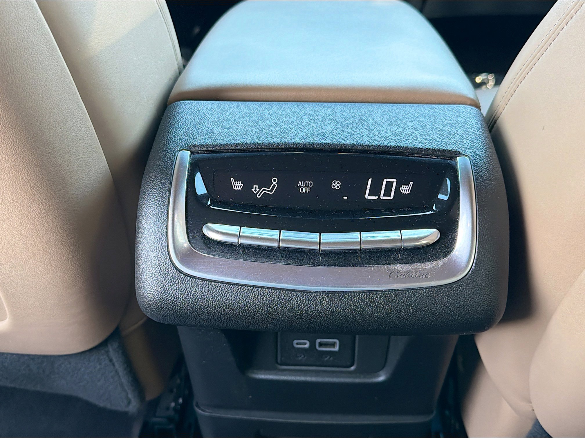 Used 2024 Cadillac XT6 Premium Luxury w/ Platinum Package AWD/4WD image 20