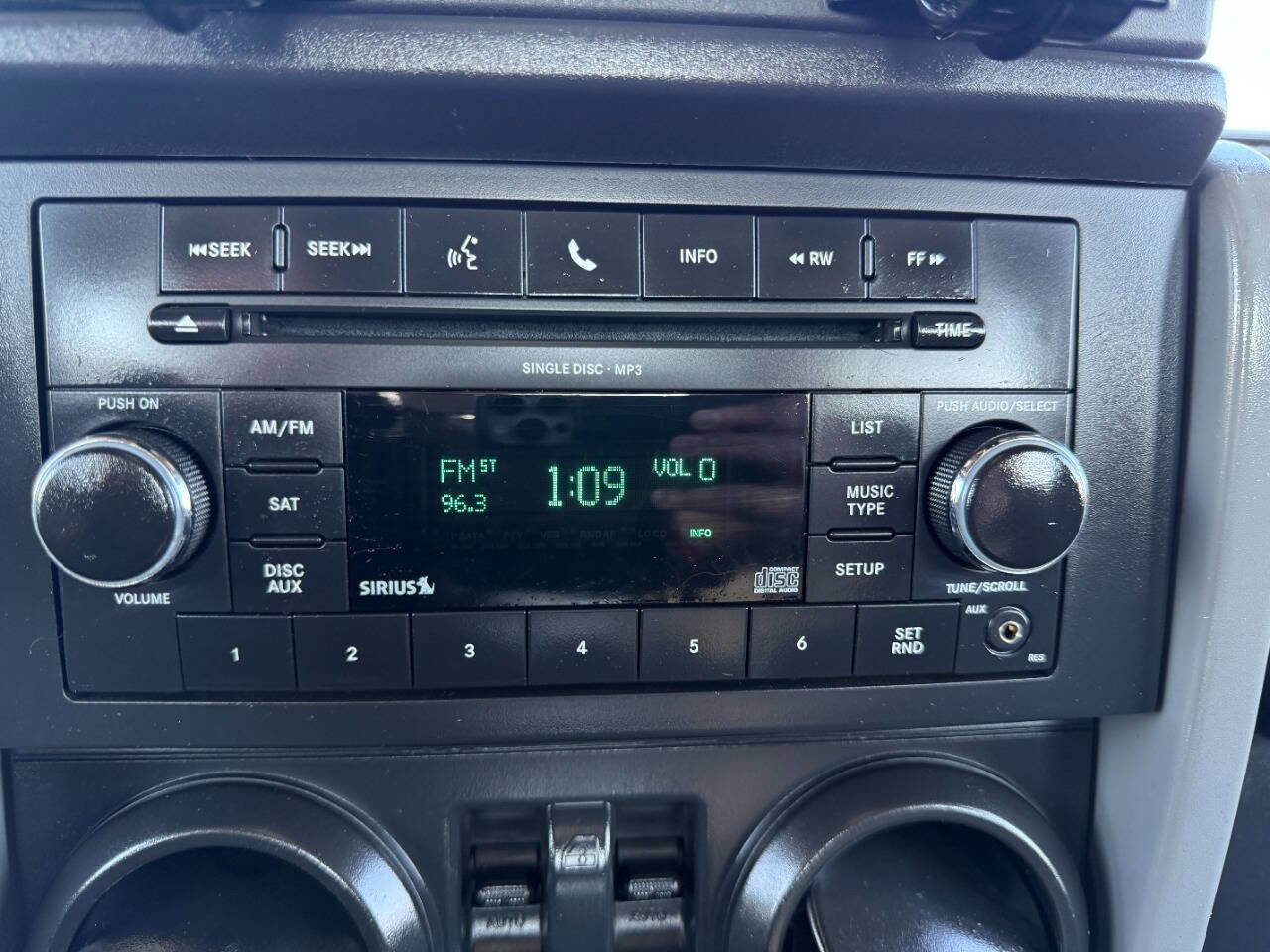 Used 2010 Jeep Wrangler Rubicon w/ PWR Convenience Group image 36