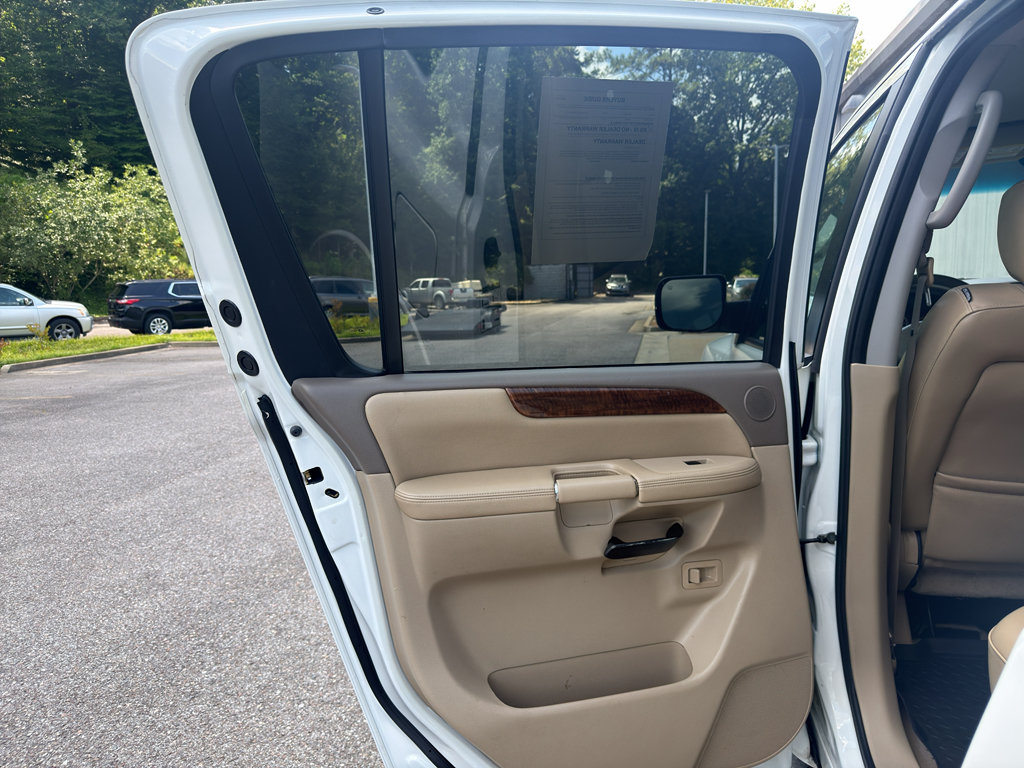 Used 2011 Nissan Armada SL RWD image 12