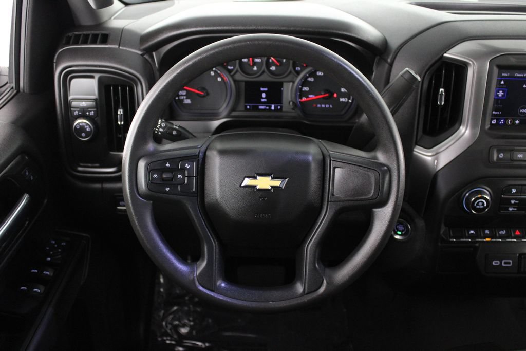 Used 2024 Chevrolet Silverado 1500 Custom RWD image 9