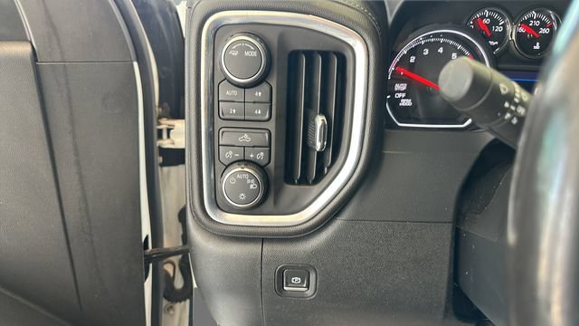 Used 2021 Chevrolet Silverado 1500 LT w/ Z71 Off-Road Package AWD/4WD image 15