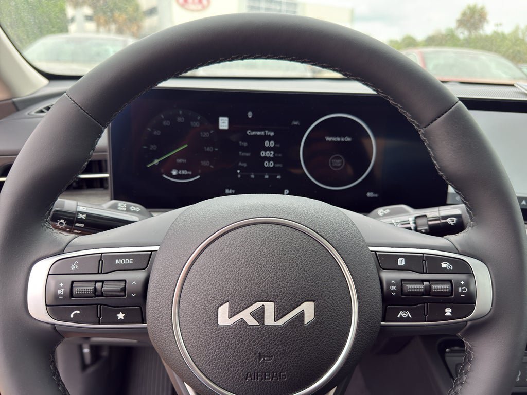 New 2025 Kia K5 EX FWD image 19