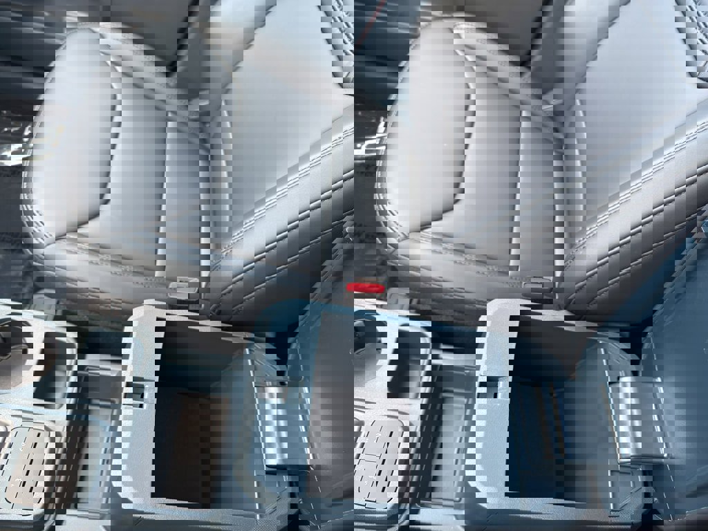 New 2025 Ford Maverick Lariat w/ Black Appearance Package image 31