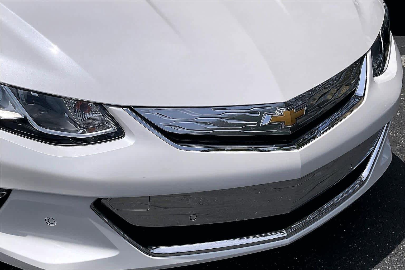 Used 2018 Chevrolet Volt Premier w/ Driver Confidence Package FWD image 29