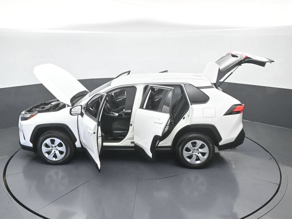 Used 2025 Toyota RAV4 LE AWD/4WD image 61