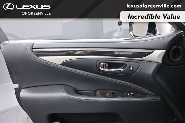 Used 2013 Lexus LS 460 w/ Comfort Pkg RWD image 19