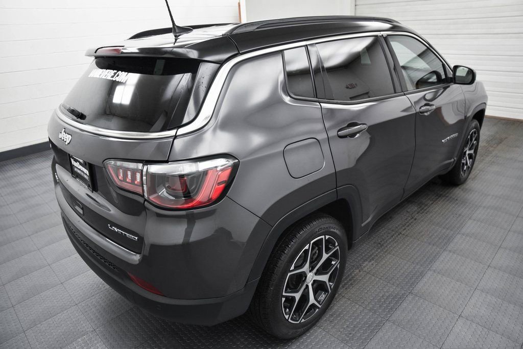 Used 2024 Jeep Compass Limited image 7