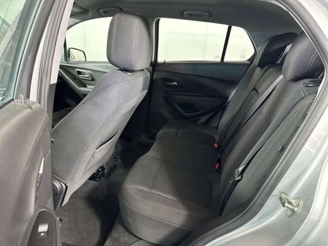 Used 2018 Chevrolet Trax LS image 25