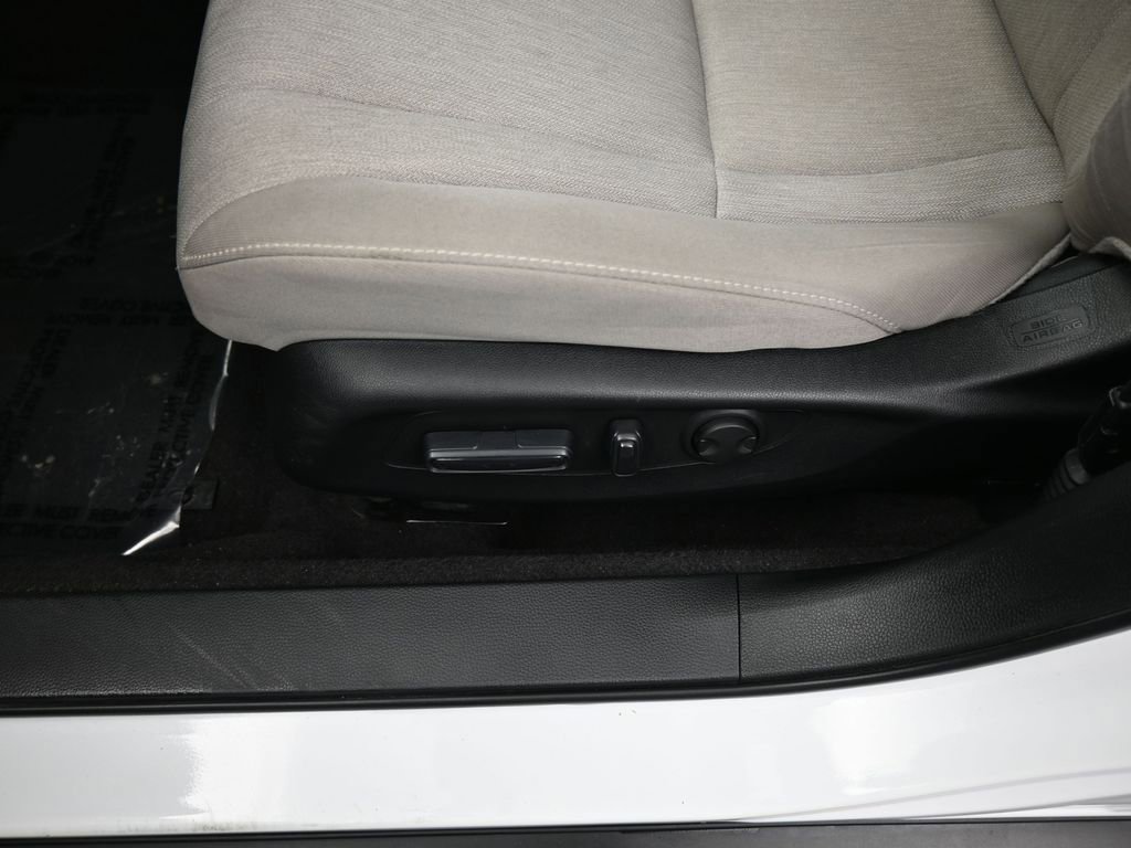 Used 2023 Honda Accord EX image 16