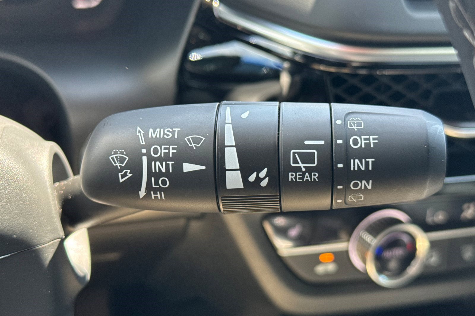 Used 2025 Acura ADX FWD image 33
