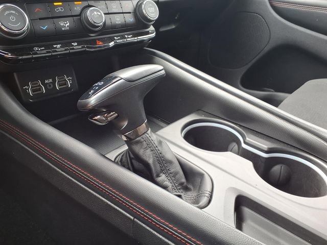 Used 2025 Dodge Durango GT RWD image 16