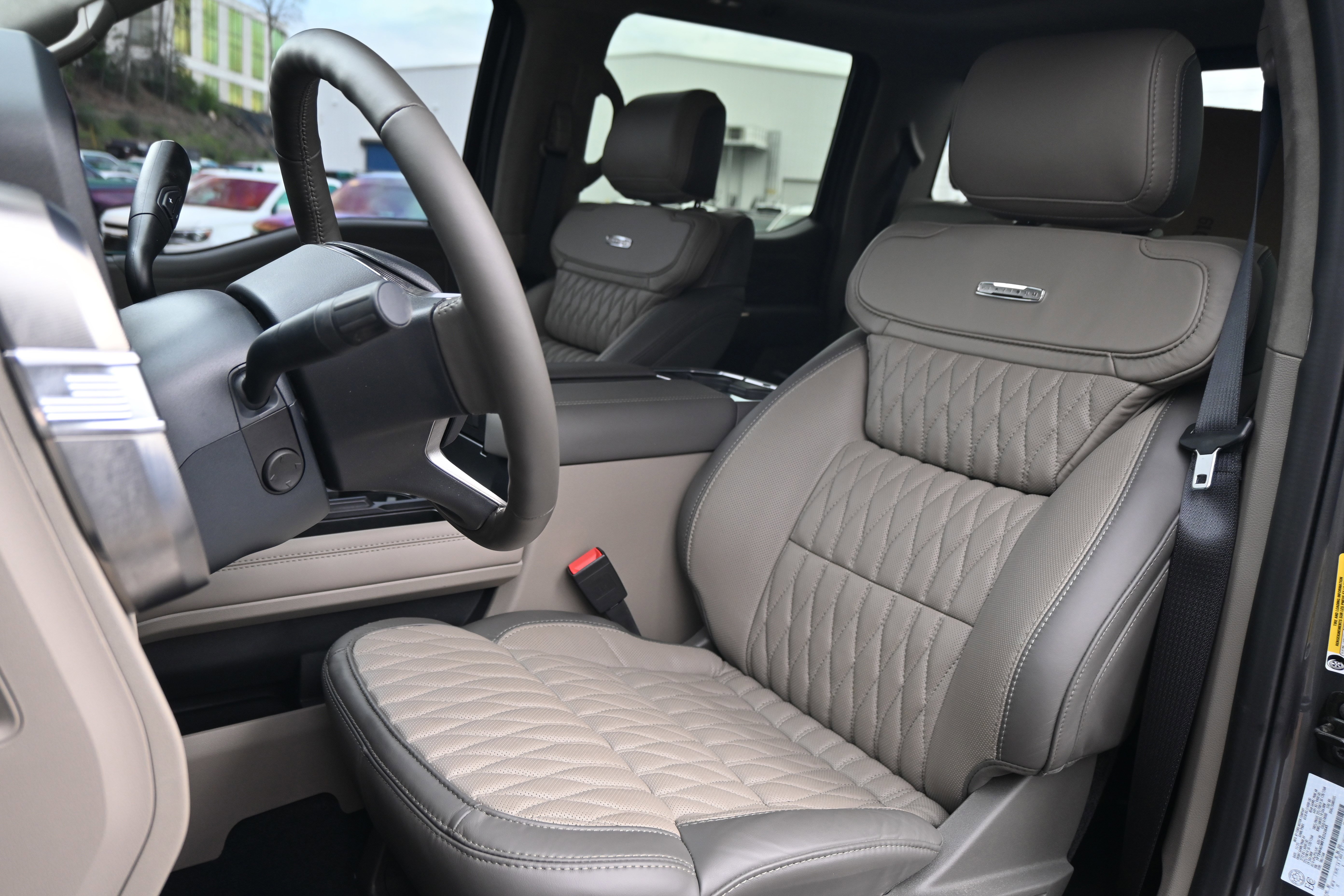 Used 2026 Ford F450 Platinum w/ Platinum Plus Package image 7