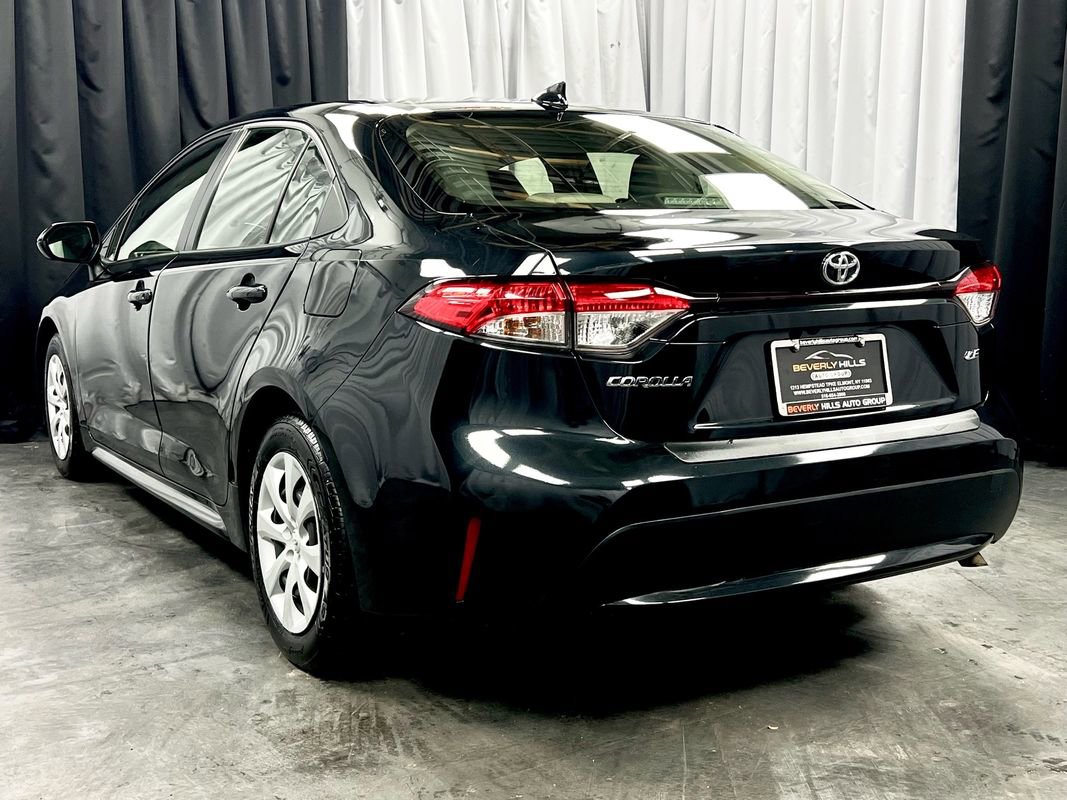 Used 2022 Toyota Corolla LE image 8