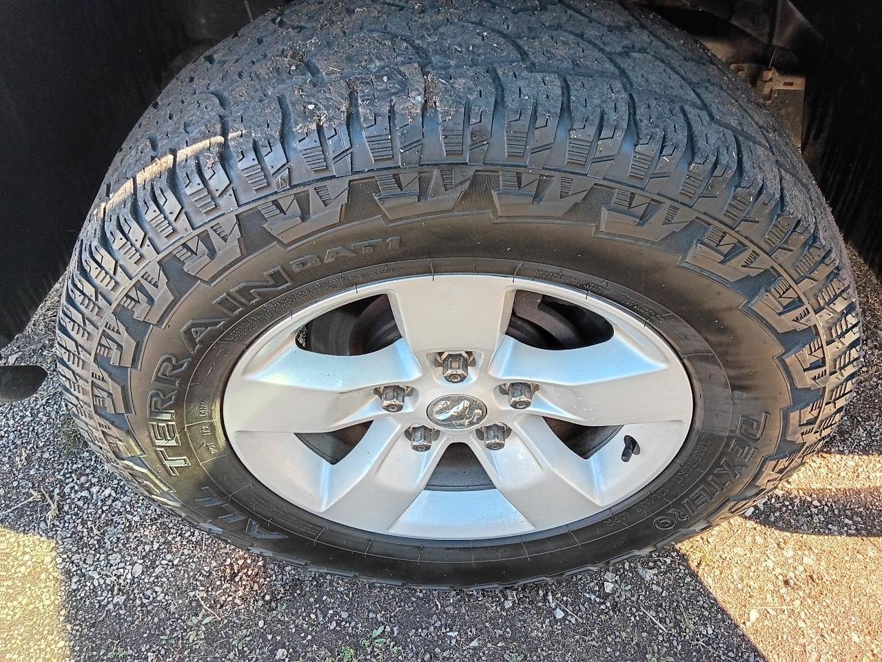 Used 2004 Dodge Ram 1500 Truck SLT image 30