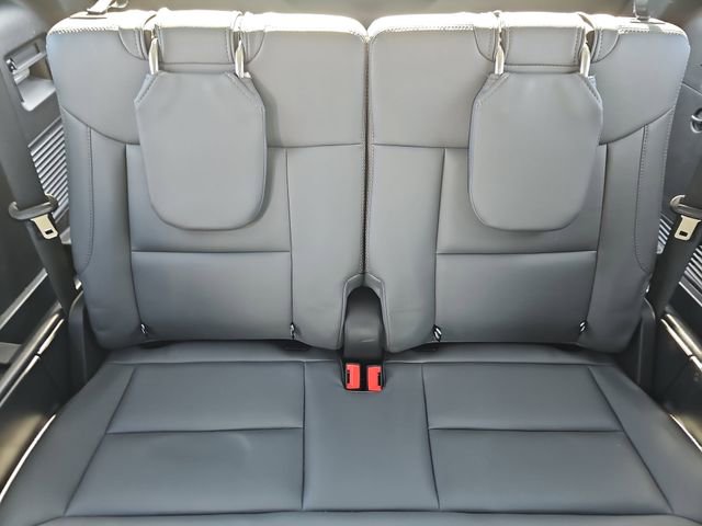 Used 2025 Ford Explorer Active image 12