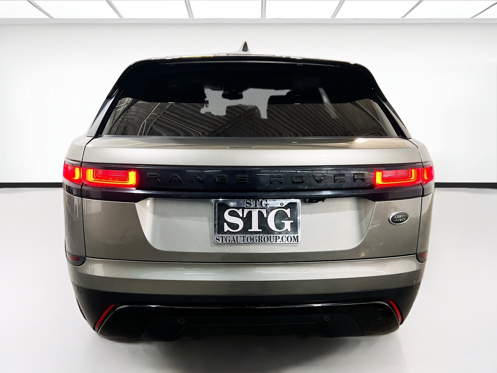 Used 2020 Land Rover Range Rover Velar S AWD/4WD image 5