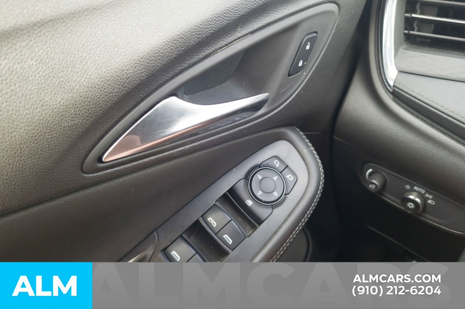 Used 2024 Buick Encore GX Sport Touring image 31