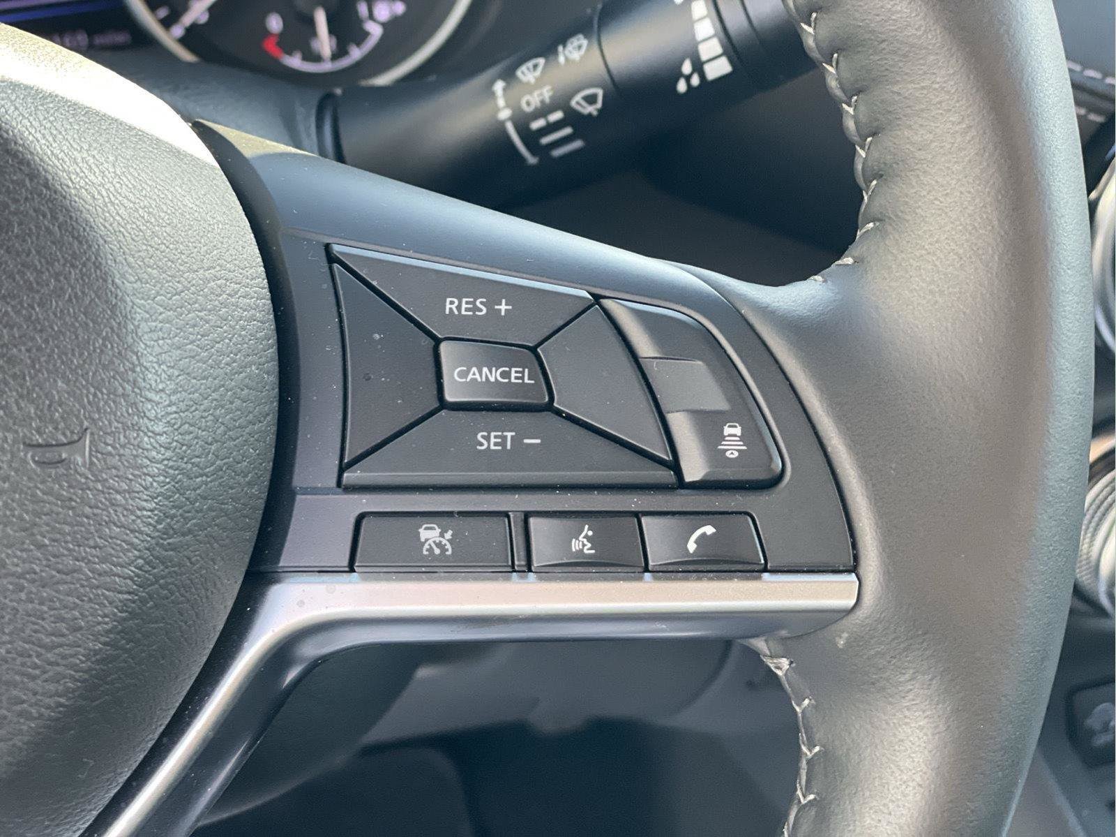 Used 2025 Nissan Sentra SV w/ All-Weather Package FWD image 32